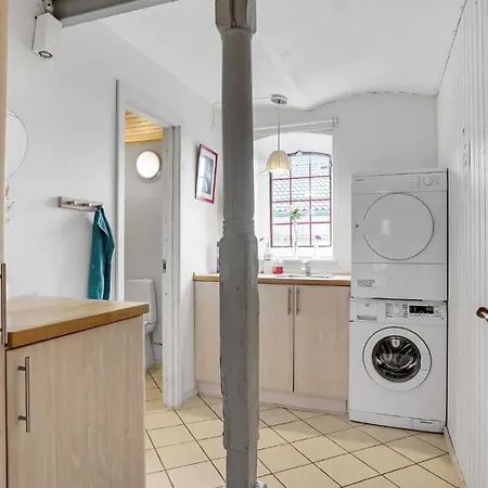 Lejlighed 1 Bedroom Amazing In V *
