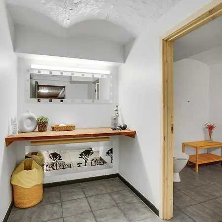 1 Bedroom Amazing In V Lejlighed *